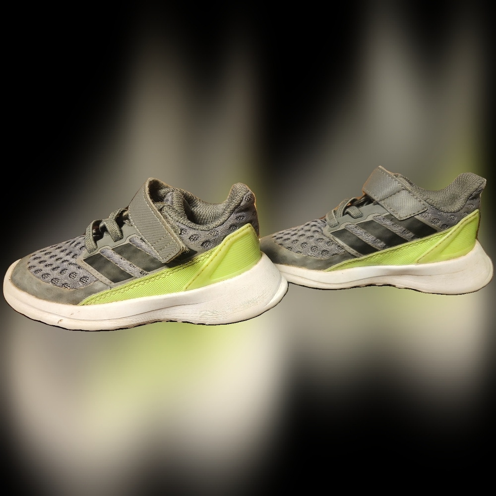 Lot of toddler shoes - Picture 3 of 8